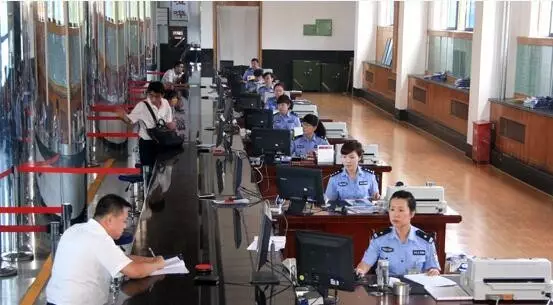 交警全面啟用高拍儀，處理違章要現場(chǎng)“刷臉”